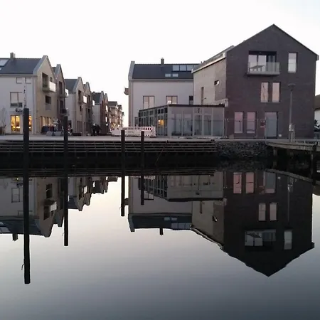 Ostsee - Reetdachhaus Nr 9 Emma Im *