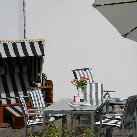 Ferienhaus Ostsee - Reetdachhaus Nr 9 Emma Im