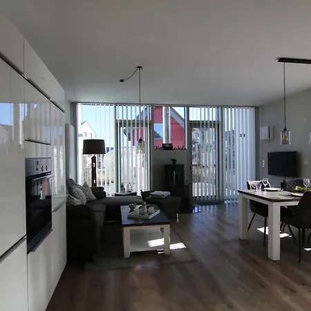 Ostsee - Reetdachhaus Nr 9 Emma Im Heiligenhafen